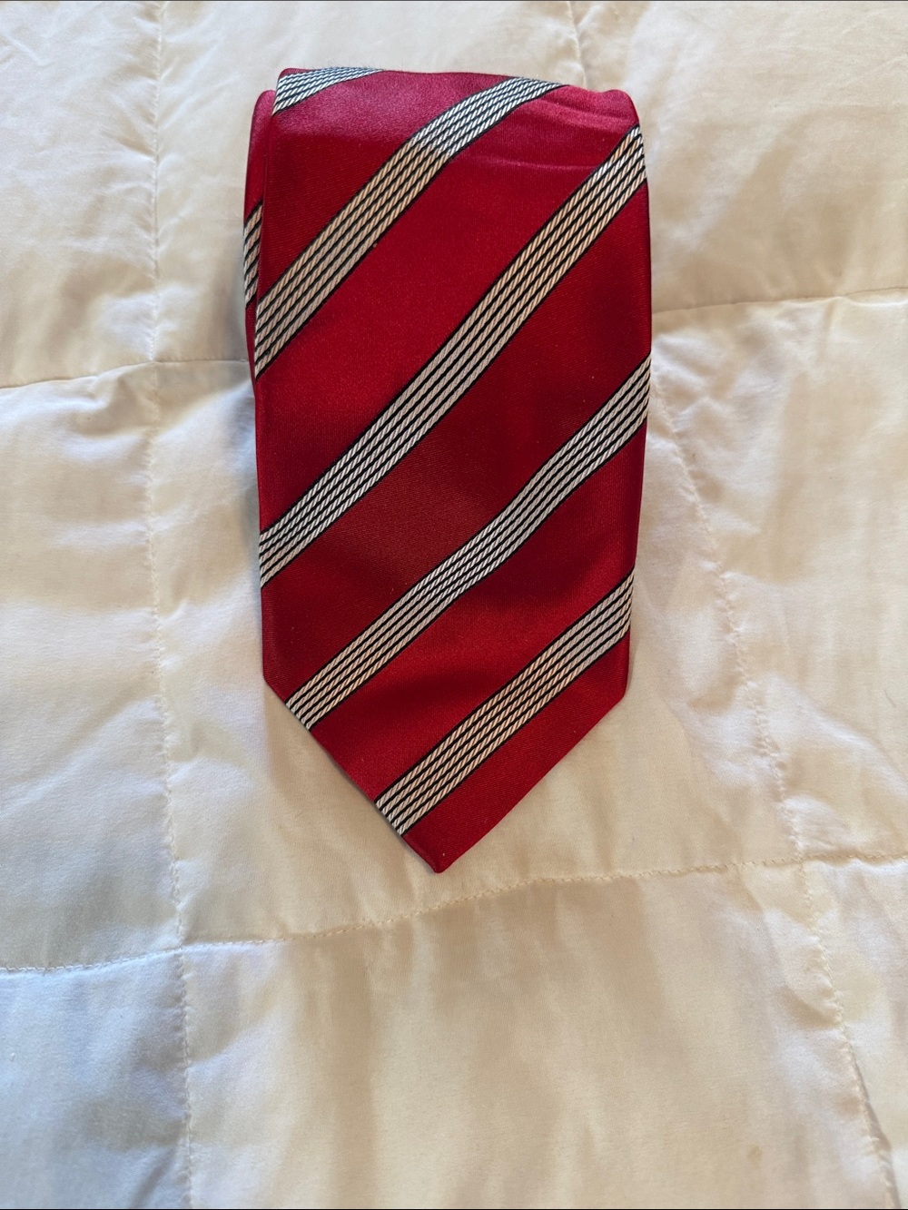 Donald J Trump Signature Collection Classic Red Stripe Men's Tie Gold Bar Accent